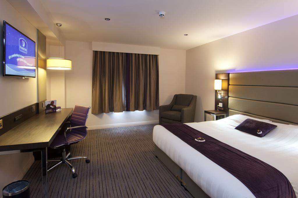 Premier Inn London Greenford Oda fotoğraf